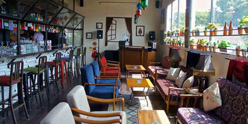 Mantab Jiwa! Cocktail dengan Suasana Bohemian